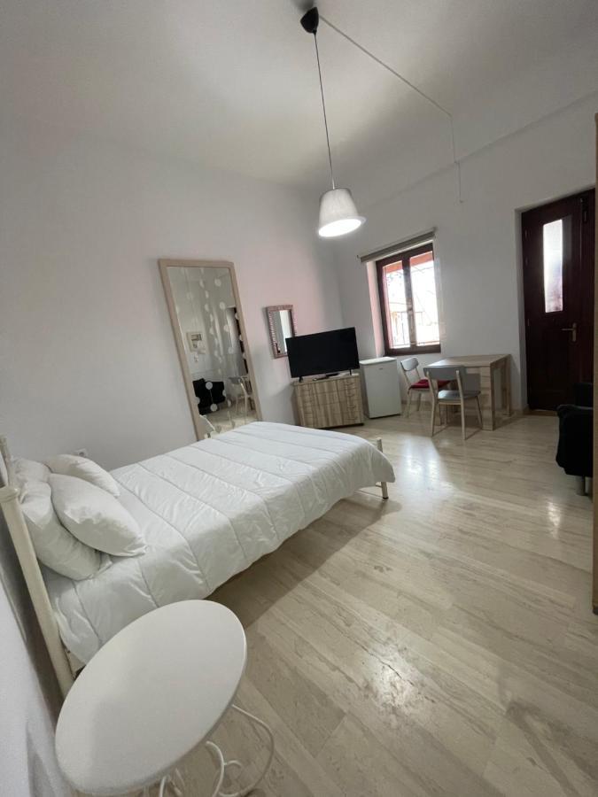 Aphaias Apartments Aegina Exteriör bild
